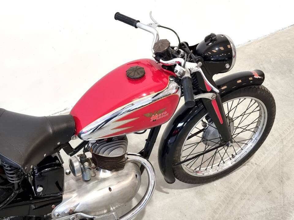 Image 2/18 de Moto Morini DUMMY (1951)