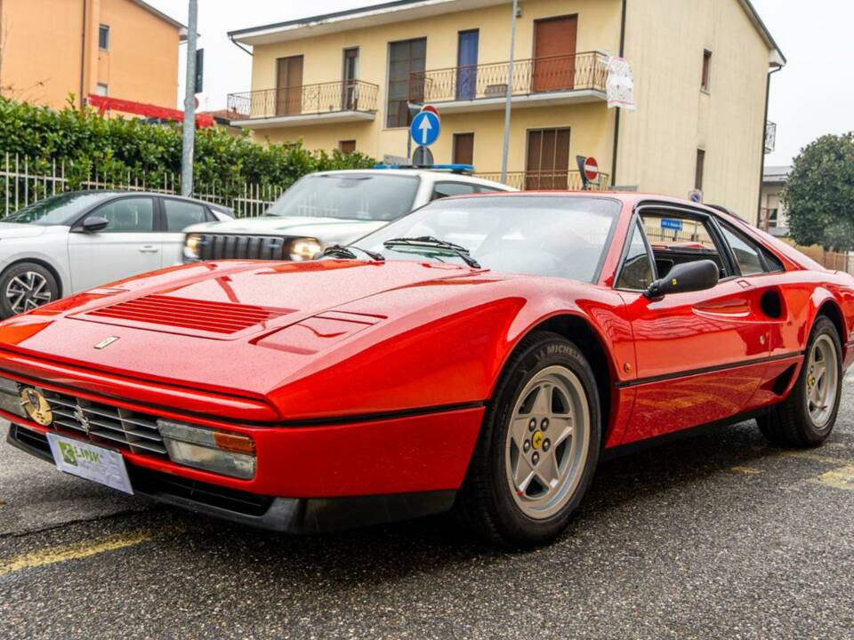 Image 4/26 of Ferrari 208 GTB Turbo (1988)