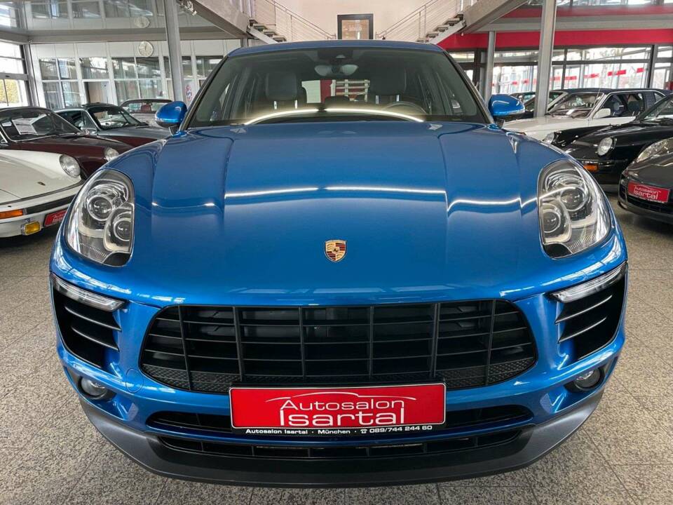 Image 2/19 of Porsche Macan (2018)