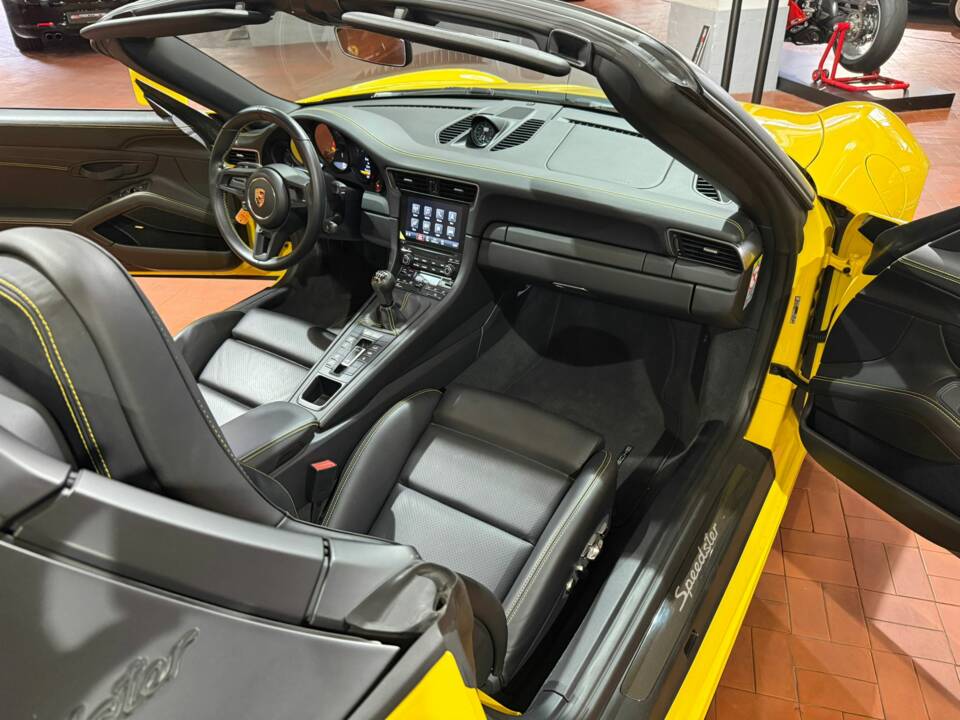 Bild 36/86 von Porsche 911 Speedster (2019)