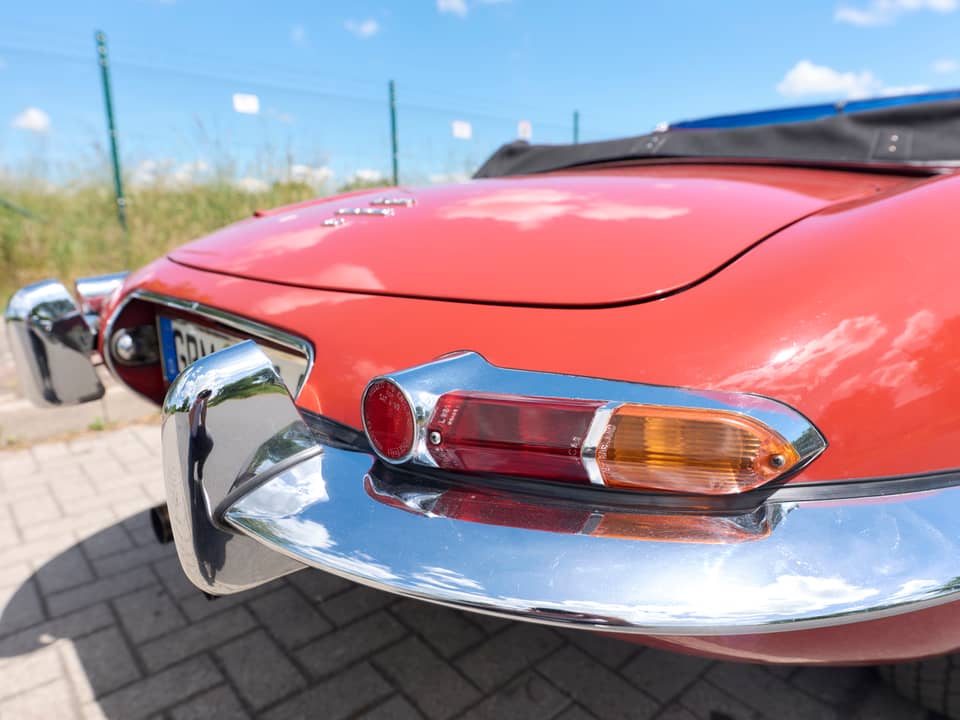 Image 17/80 of Jaguar E-Type 4.2 (1966)