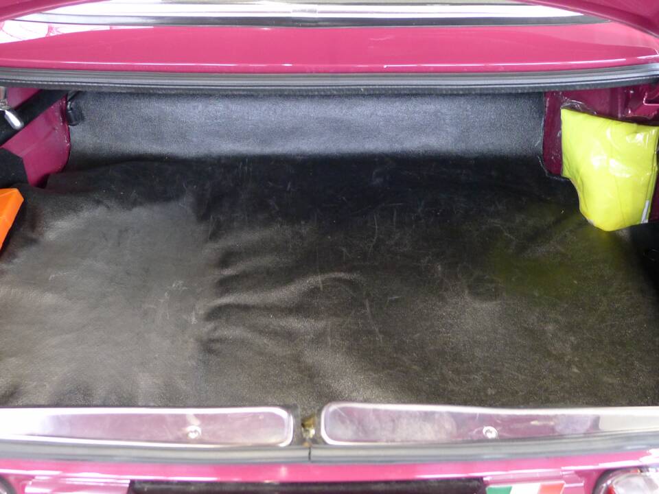 Bild 15/36 von Alfa Romeo 2000 GT Veloce (1975)