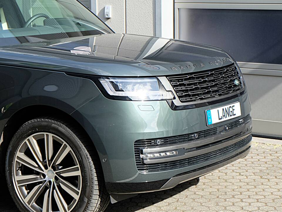 Image 56/61 of Land Rover Range Rover D350 (2025)