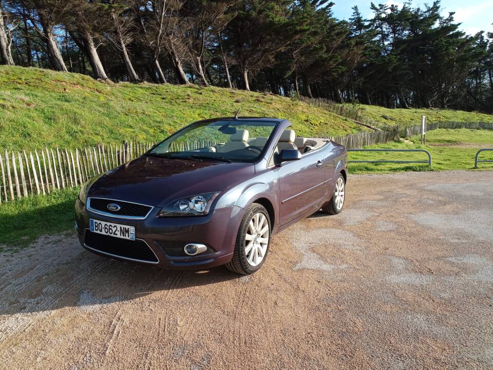 Image 4/9 of Ford Focus CC 2.0 (2008)