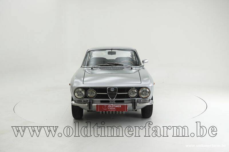 Imagen 5/15 de Alfa Romeo 1750 GT Veloce (1971)