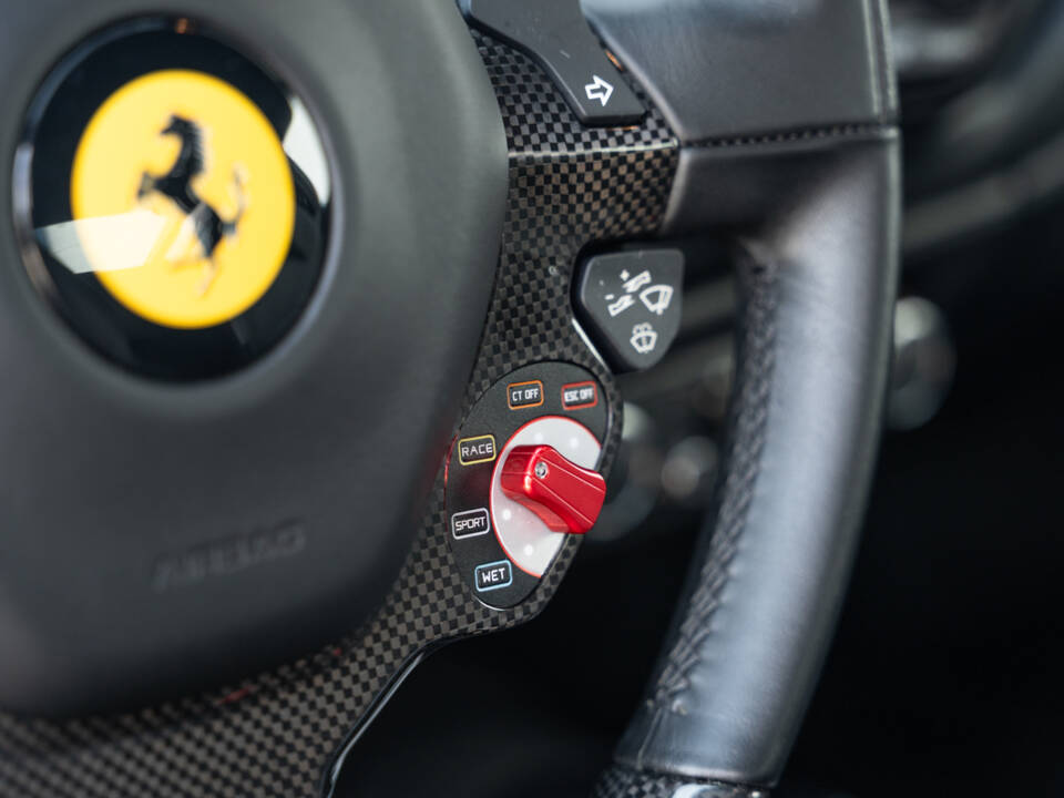 Immagine 43/85 di Ferrari 488 GTB (2015)