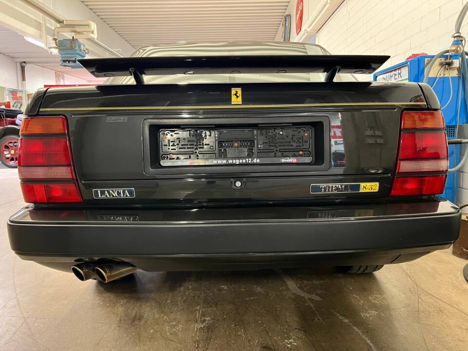 Bild 16/18 von Lancia Thema 8.32 (1988)