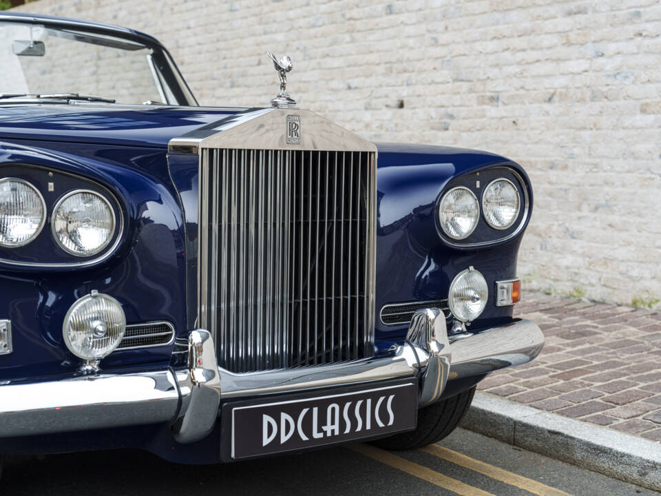 Image 11/27 of Rolls-Royce Silver Cloud III &quot;Chinese Eyes&quot; (1966)