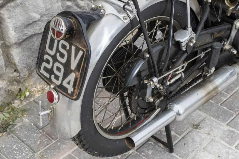 Bild 37/44 von Vincent Black Shadow C (1952)