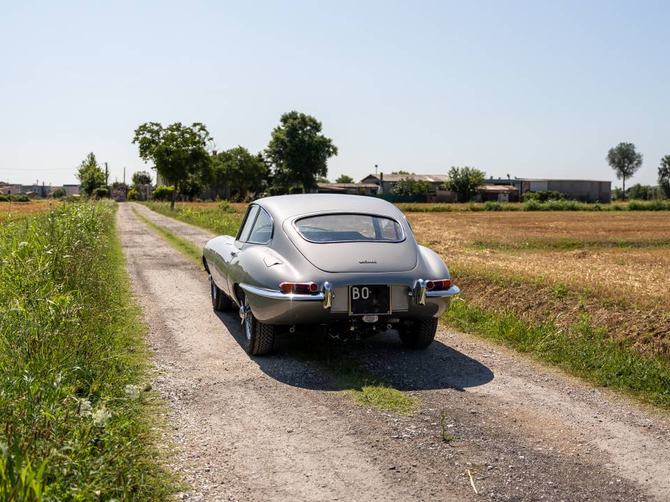 Imagen 3/20 de Jaguar Type E 3.8 (1962)
