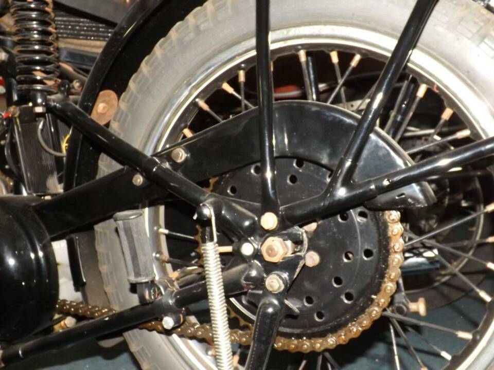 Image 17/35 of Frera DUMMY (1946)