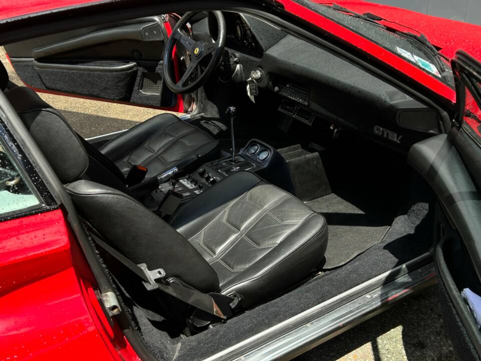 Image 19/42 of Ferrari 308 GTBi (1981)