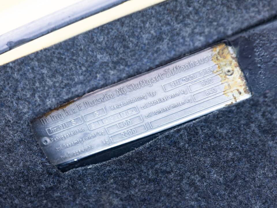 Image 40/58 of Porsche 911 2.7 S (1974)