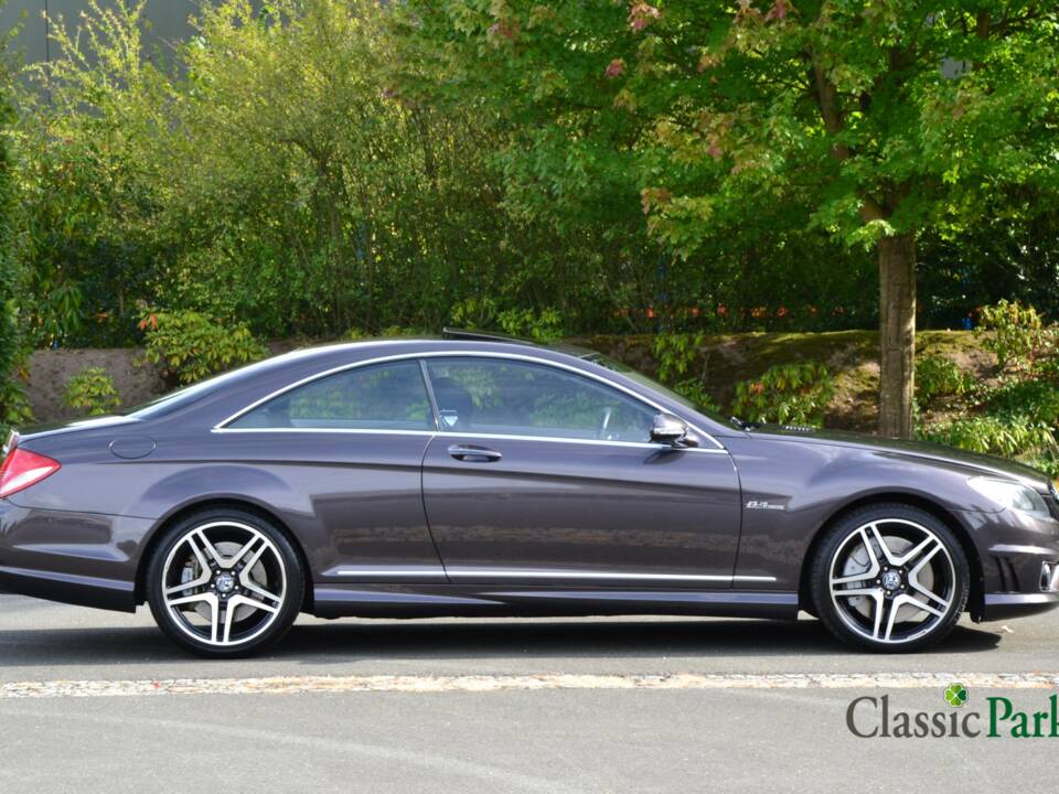 Immagine 6/50 di Mercedes-Benz CL 63 AMG (2007)