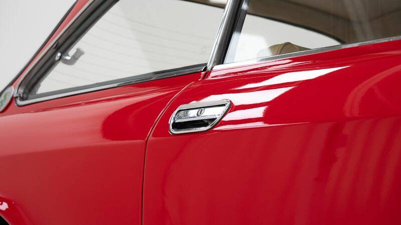 Bild 14/15 von Alfa Romeo 2000 GT Veloce (1974)