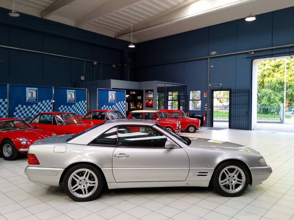Imagen 7/46 de Mercedes-Benz SL 280 (1999)