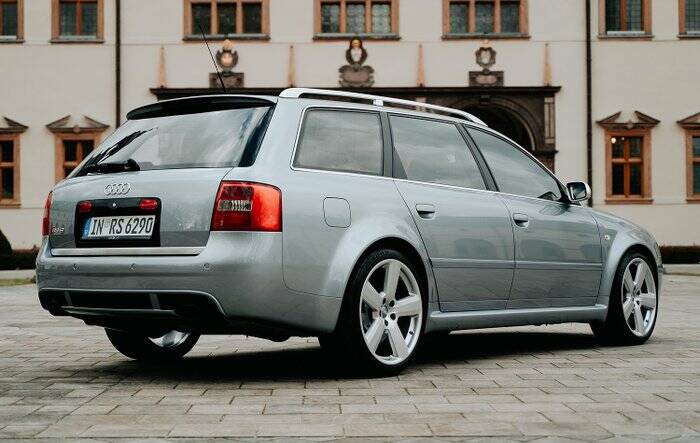 Image 2/5 de Audi RS6 Avant (2002)