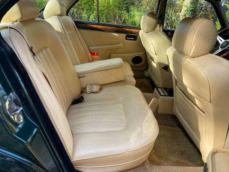 Bild 15/50 von Daimler Double Six (1992)