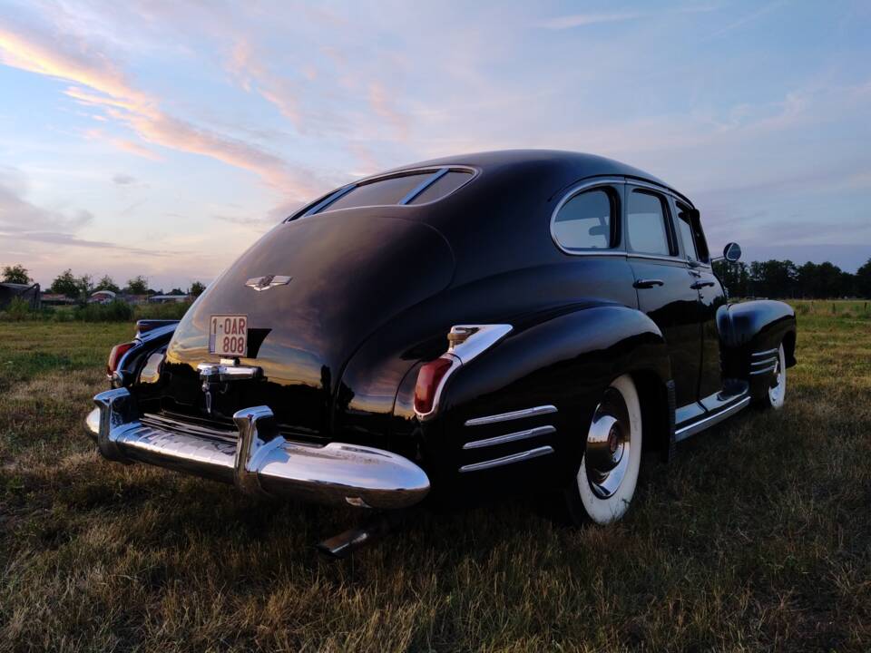 Image 3/50 of Cadillac 61 Sedan (1941)
