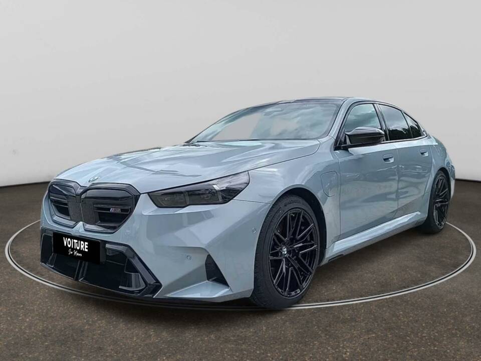 Immagine 1/11 di BMW M5 xDrive (2024)