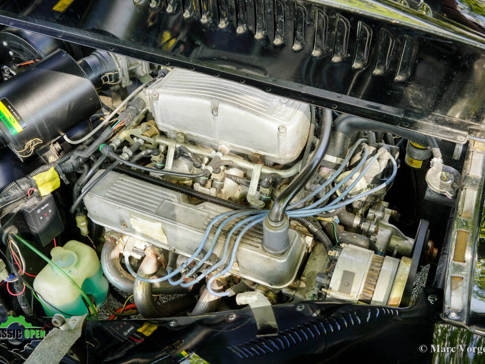 Image 17/54 of Morgan Plus 8 (1992)