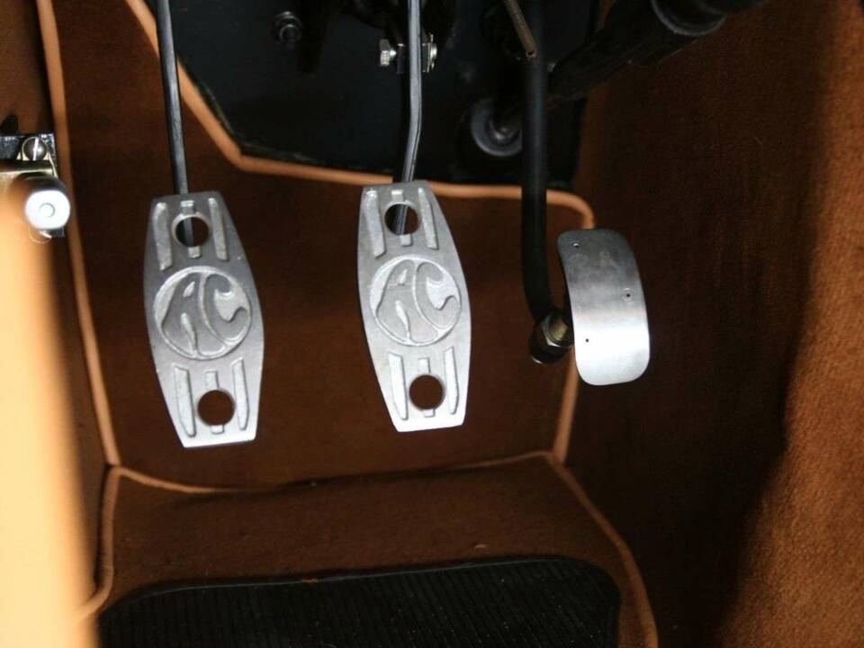 Image 16/30 of AC Cobra Mk IV (1989)