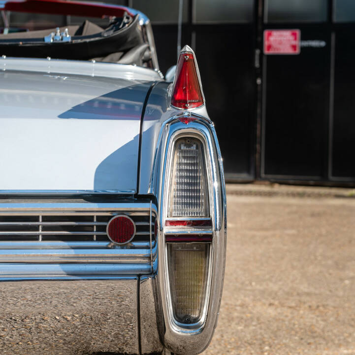 Imagen 15/44 de Cadillac Eldorado Convertible (1964)