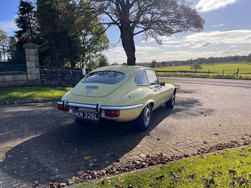 Image 27/43 of Jaguar E-Type V12 (1972)