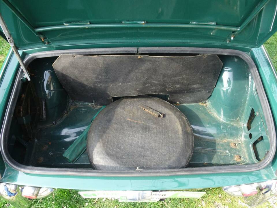 Image 42/49 of Triumph Spitfire Mk II (1965)