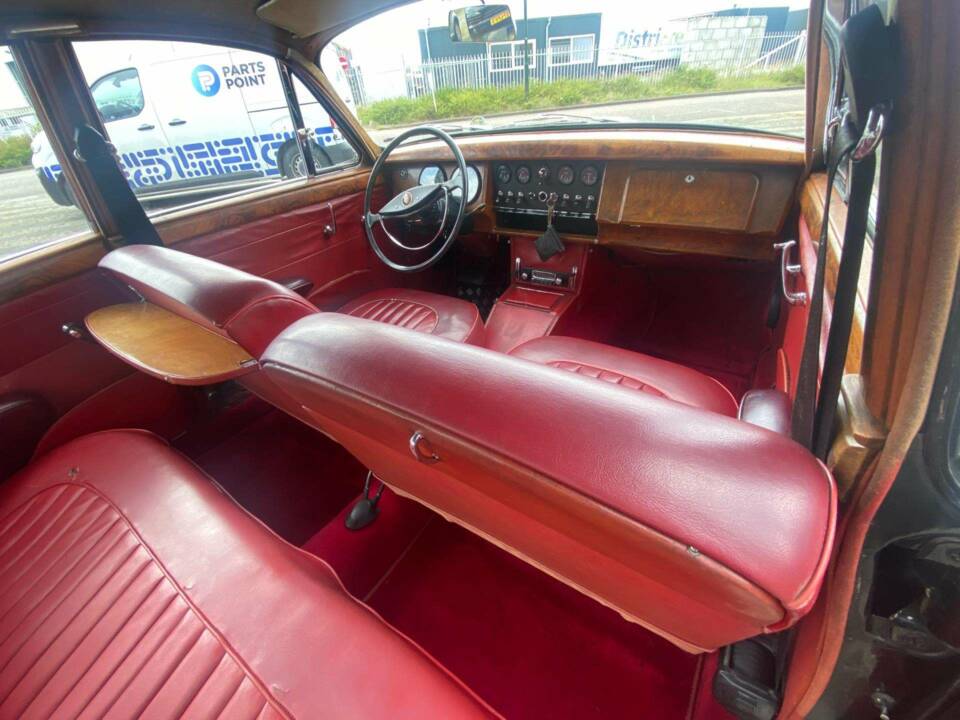 Bild 13/50 von Jaguar Mk II 3.4 (1962)