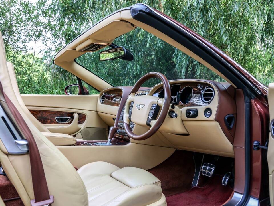 Bild 4/40 von Bentley Continental GTC (2007)