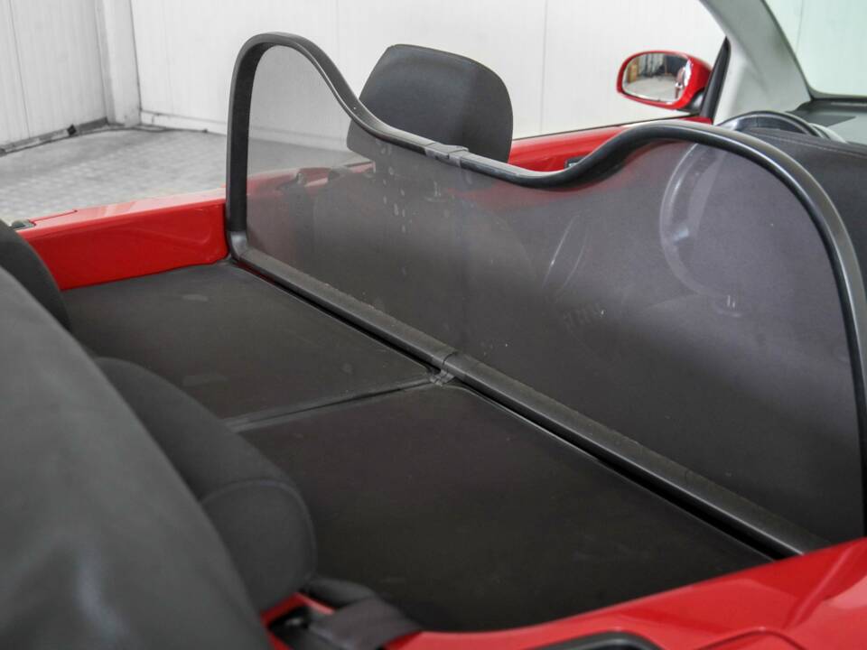 Image 42/50 de Volkswagen New Beetle 2.0 (2006)