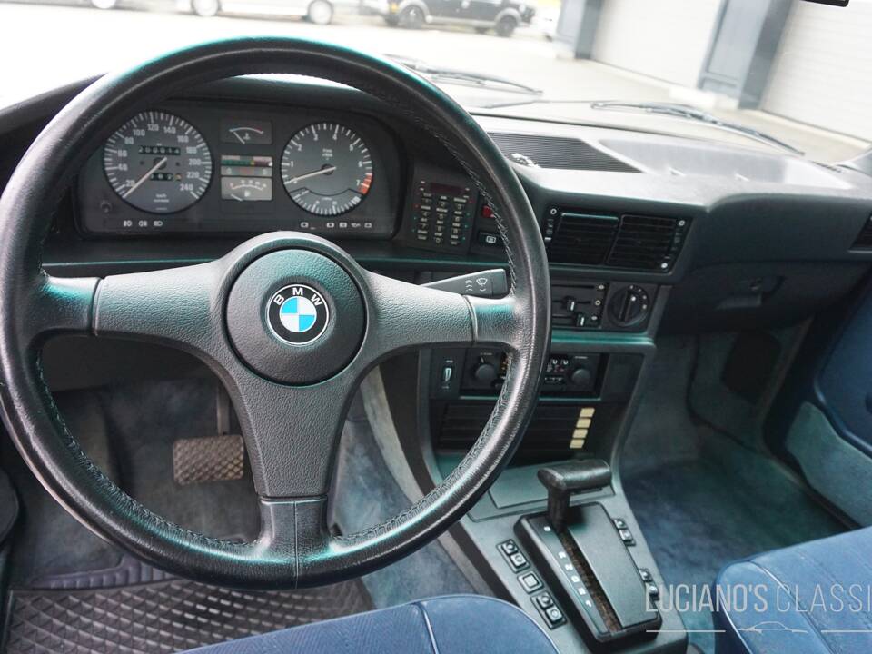 Image 34/59 of BMW 528i (1982)