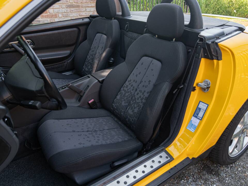 Immagine 33/50 di Mercedes-Benz SLK 200 (1997)