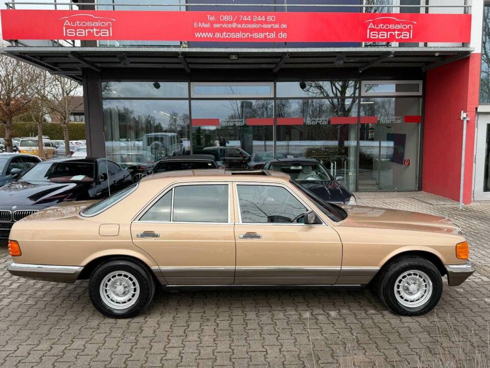 Bild 17/36 von Mercedes-Benz 380 SE (1981)