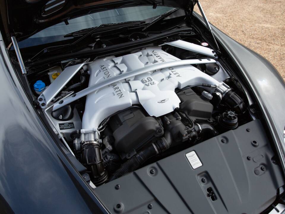 Bild 66/79 von Aston Martin V12 Vantage (2011)