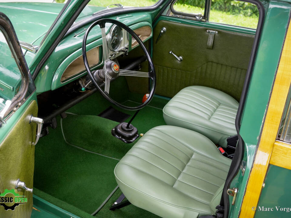Image 5/43 of Morris Minor 1000 Traveller (1965)