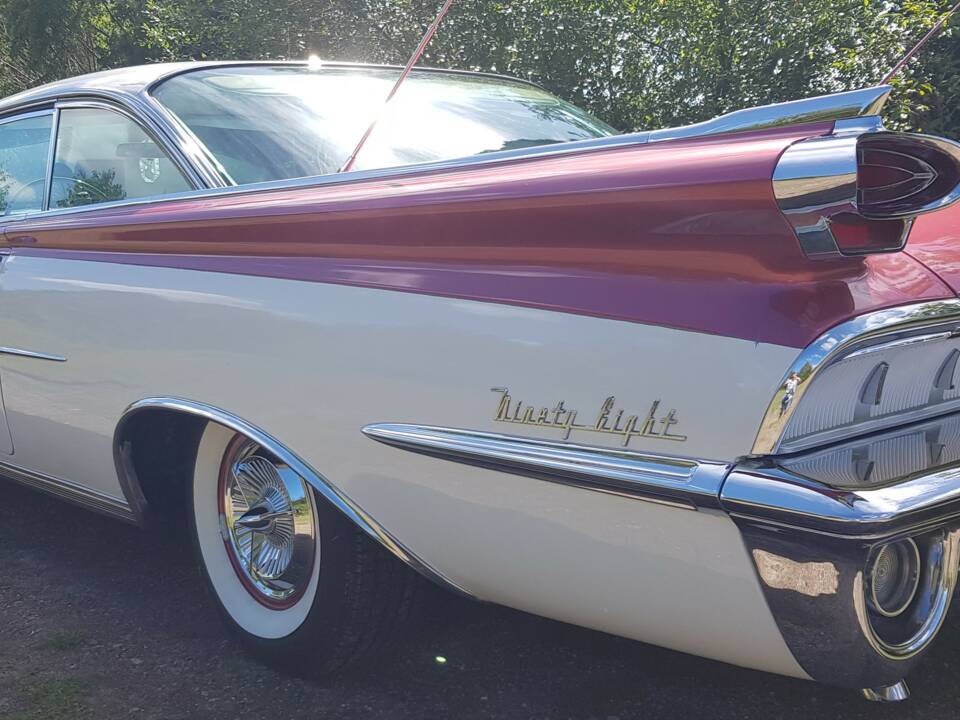 Imagen 6/30 de Oldsmobile 98 Holiday SceniCoupe (1959)