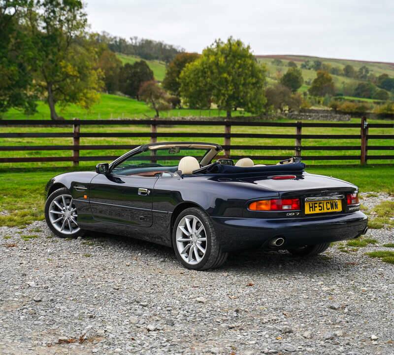 Bild 33/50 von Aston Martin DB 7 Vantage Volante (2002)