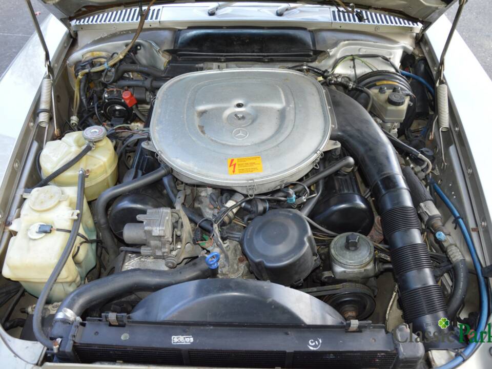 Image 15/47 de Mercedes-Benz 560 SL (1986)