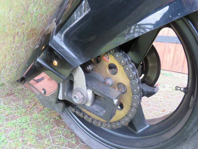 Image 39/44 of Norton F1 (1990)