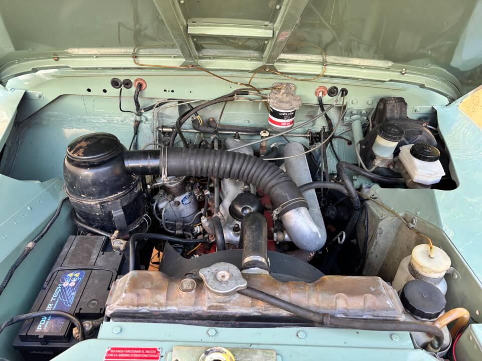 Image 32/46 of Land Rover 88 (1979)