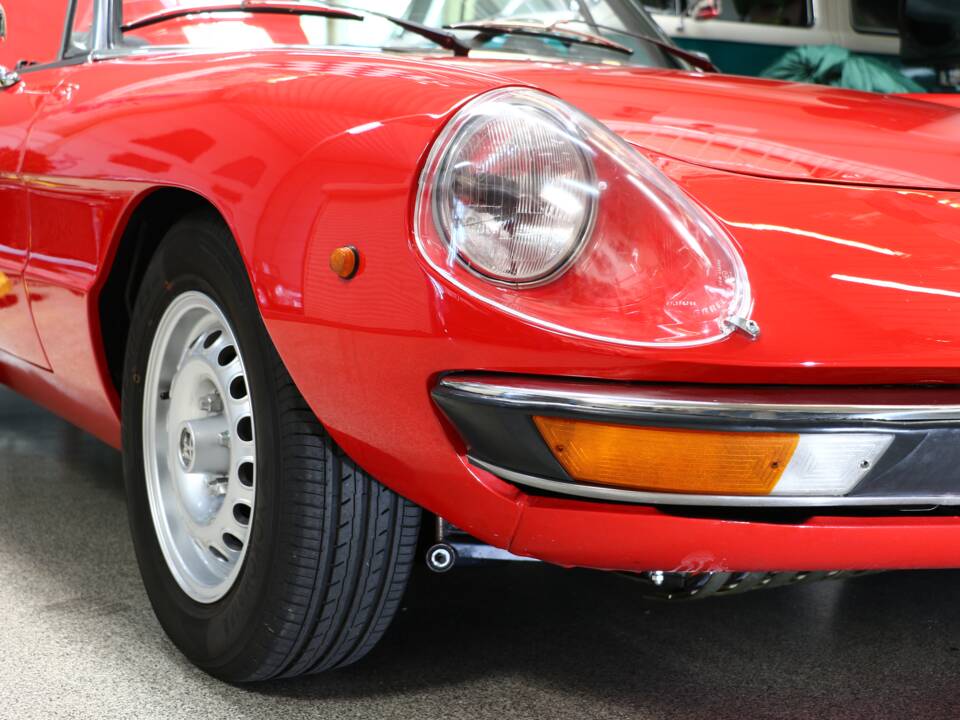 Afbeelding 36/37 van Alfa Romeo 2000 Spider Veloce (1979)