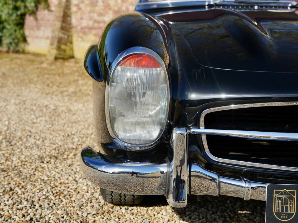 Image 27/50 of Mercedes-Benz 300 SL Roadster (1959)