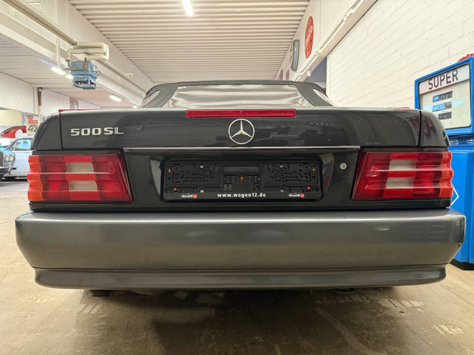 Image 13/16 of Mercedes-Benz 500 SL (1992)