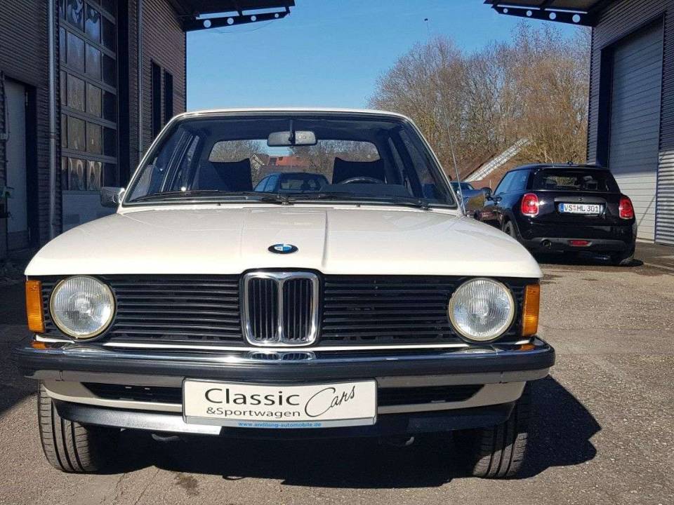 Image 5/26 of BMW 318 (1979)