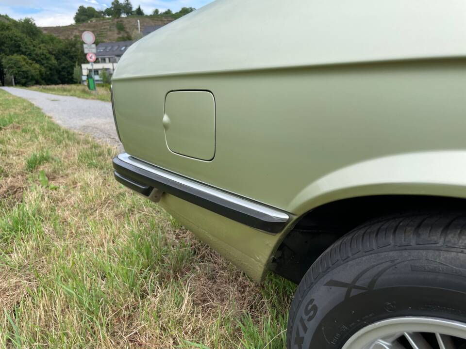 Image 86/100 de BMW 528i (1980)