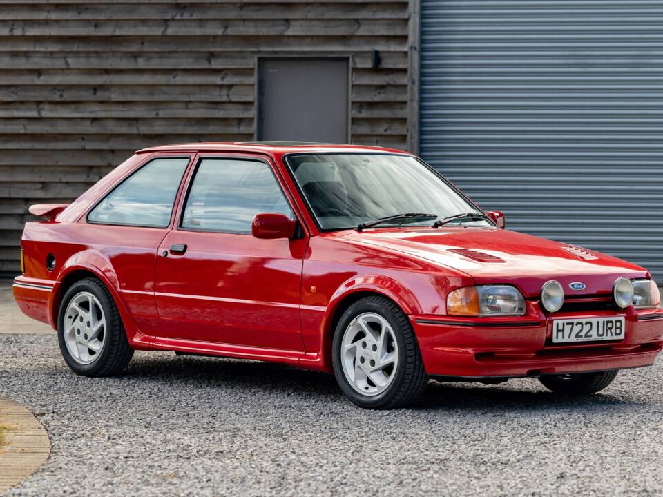 Afbeelding 1/45 van Ford Escort turbo RS (1990)