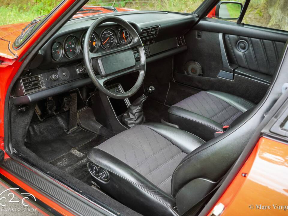 Image 6/63 of Porsche 911 Carrera 3.2 (1986)