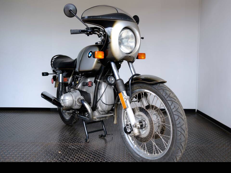 Image 16/91 of BMW R 90 S (1975)